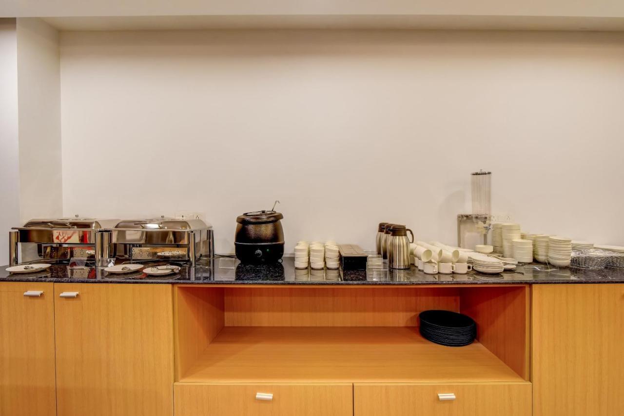 Hotel Oyo Townhouse 115 Patel Nagar 4*